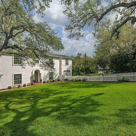 Chateau Lake Austin Eksteriør bilde